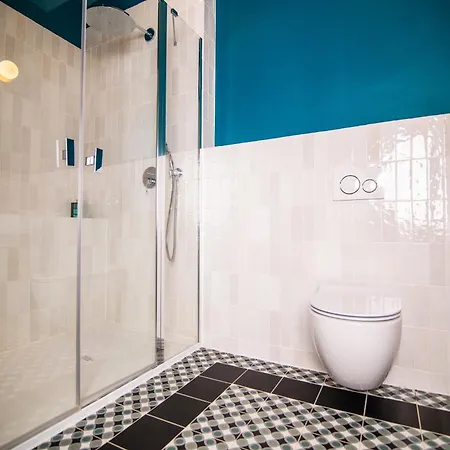 Maxymilian Unique - Adults Only