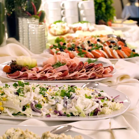 Maxymilian Unique - Adults Only 3* 科沃布热格