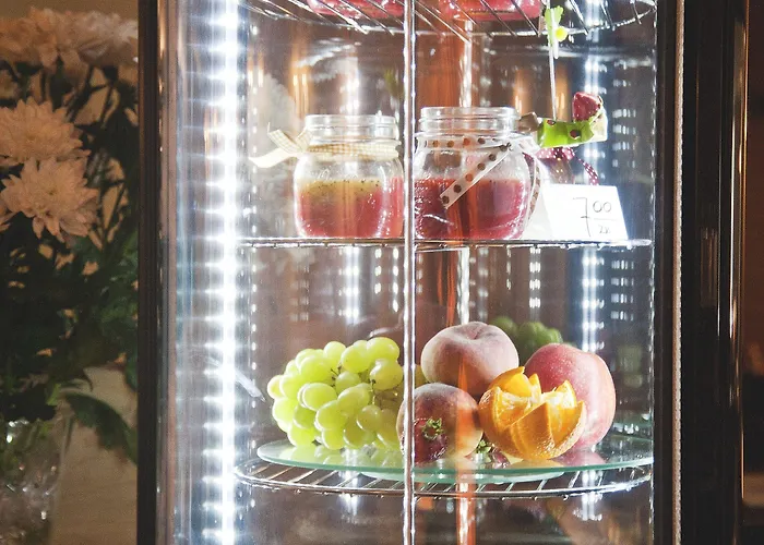 Maxymilian Unique - Adults Only